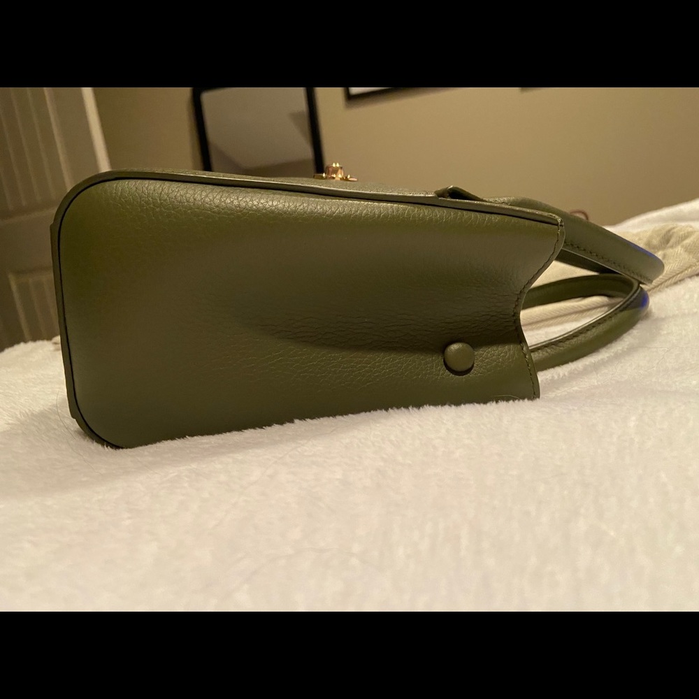 Authentic Chanel Neo Executive - Picture 5 of 12